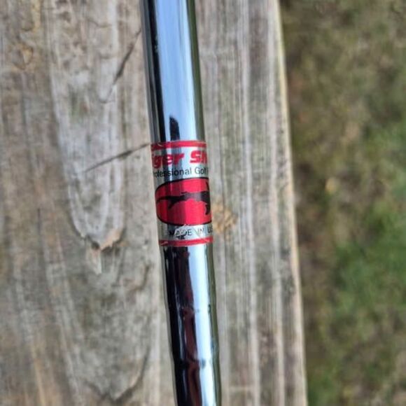 Great White Tiger Shark Blade Putter B-3300 RH/LH - 35" - Picture 8 of 8